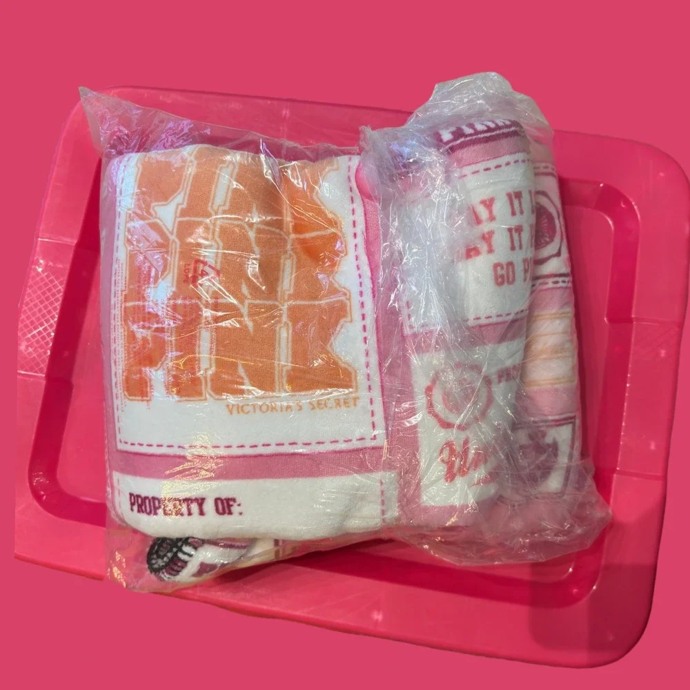 New Victorias Secret PINK Friday Cozy Plush Throw Blanket Collegiate College